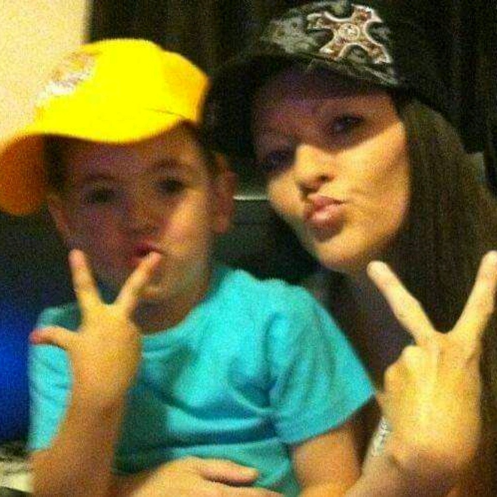 Meet your Posher, Hillary